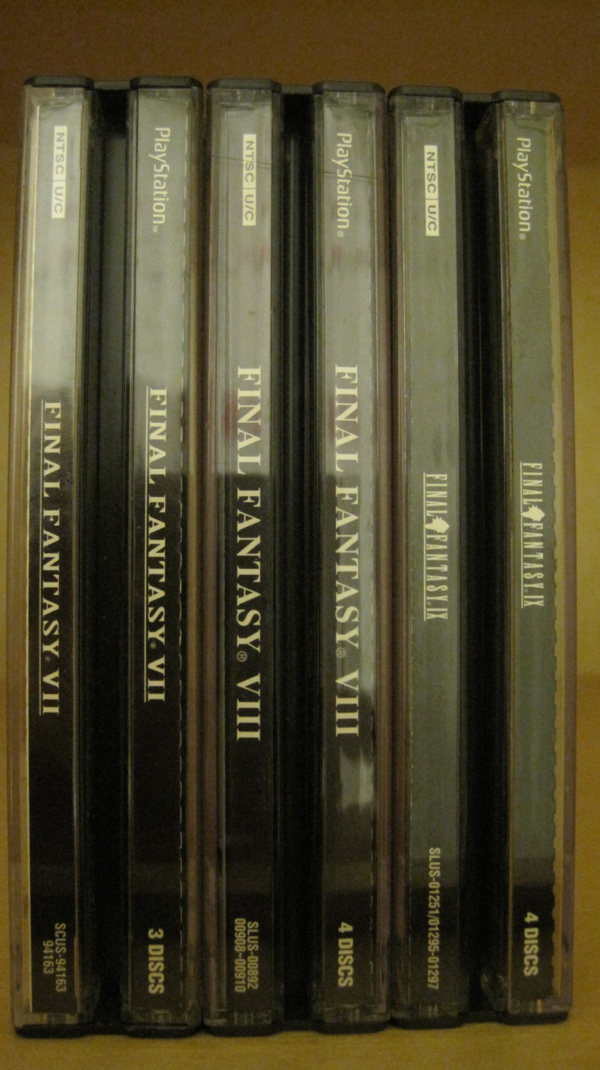 Pudełka Final Fantasy VII, VIII i IX na PlayStation